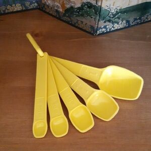 Tupperware Measuring Spoons